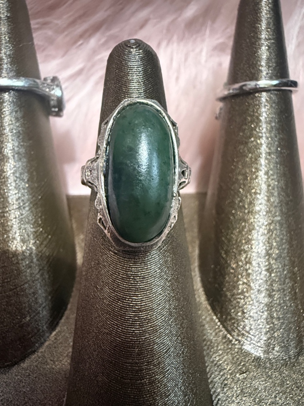 Vintage real Nephrite Jade Sterling Silver ring 1960s
Sz 6 1/2 - Picture 11 of 14